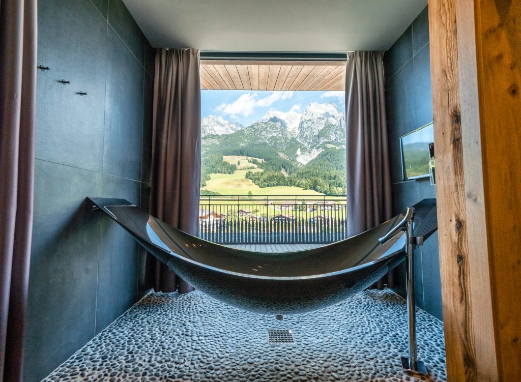 Hotel-Riederalm-Hamaca-by-Splinterworks-1-1024x751