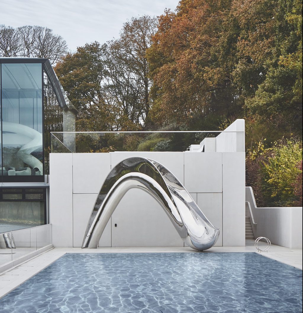 Super-Vertex-outdoor-slide-098_RT-e1711122413469-1024x1059